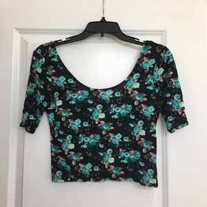 Pacsun floral half sleeve crop top